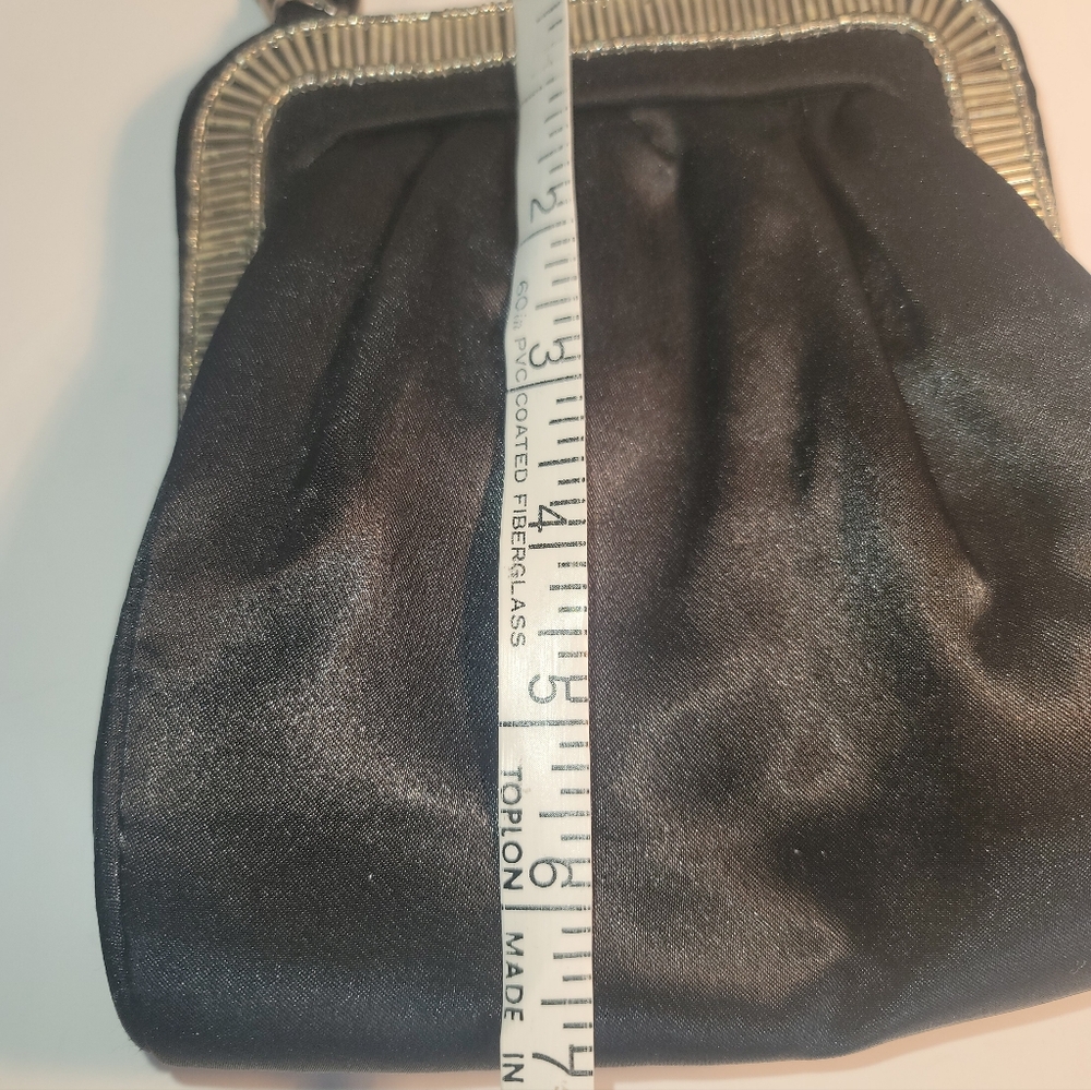 Vintage Style Black Evening Bag with a Beaded Frame and Metal Chain Strap - Picture 5 of 6